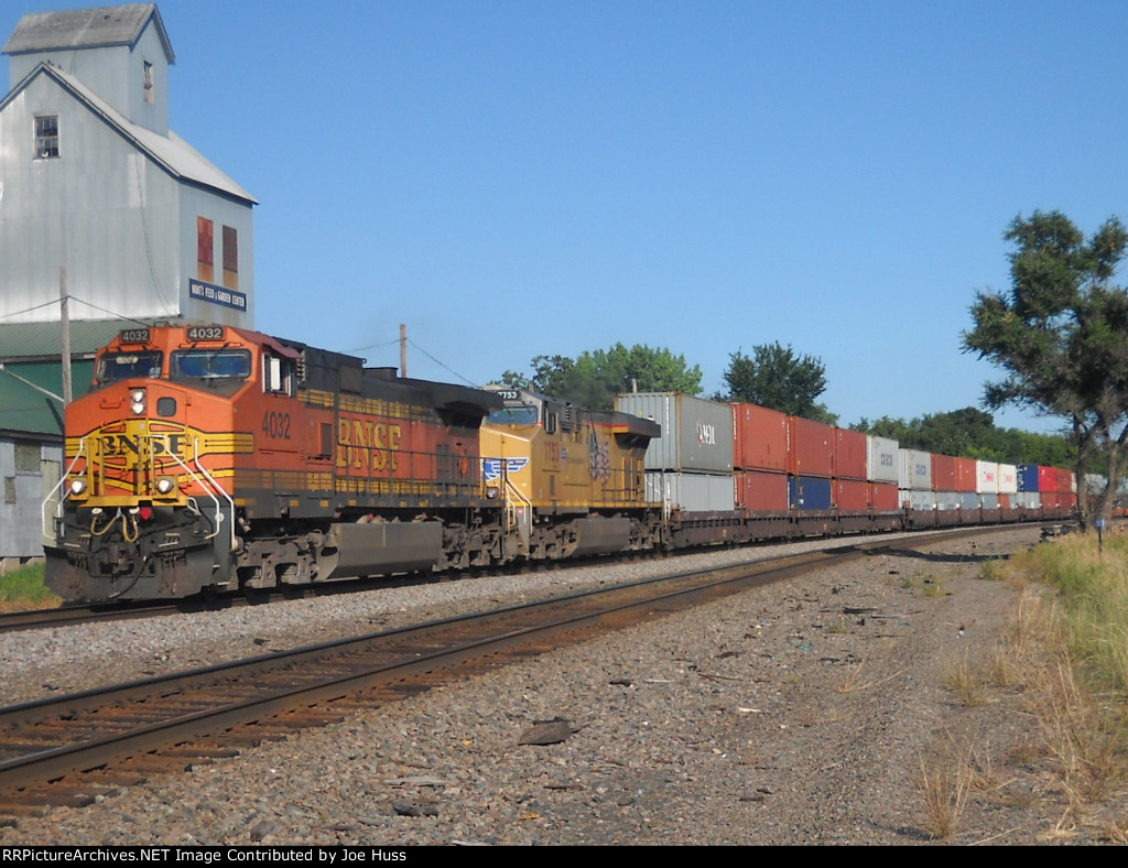 BNSF 4032 East